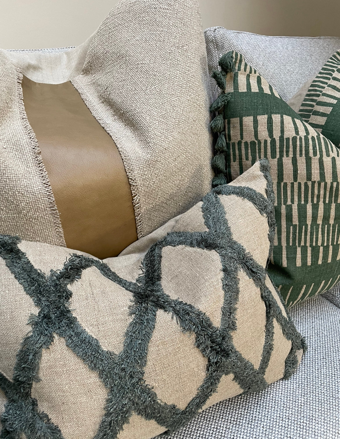 COJIN STEAM CON PIEL CAFE 65 X 65CMS